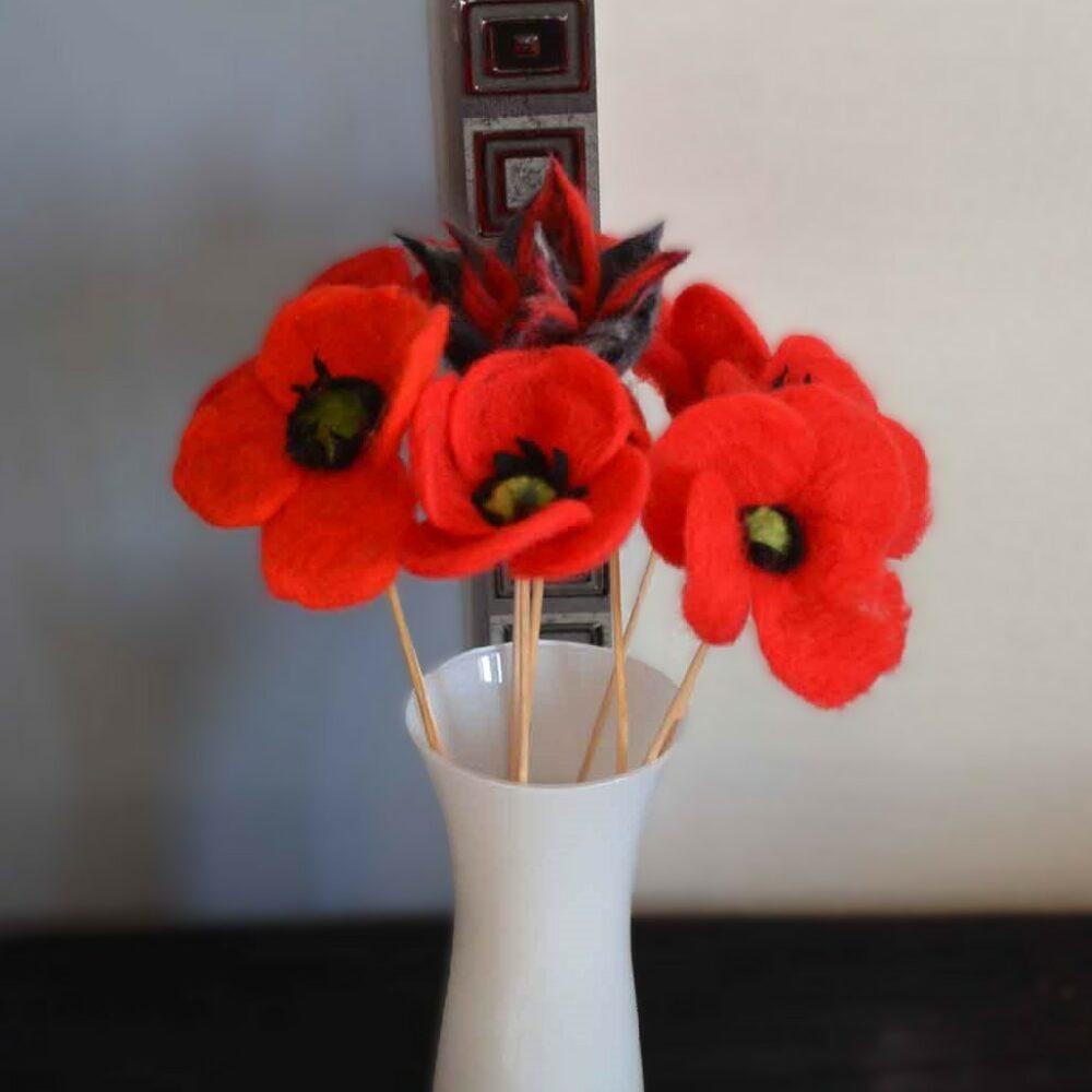 Coquelicots en laine feutrée