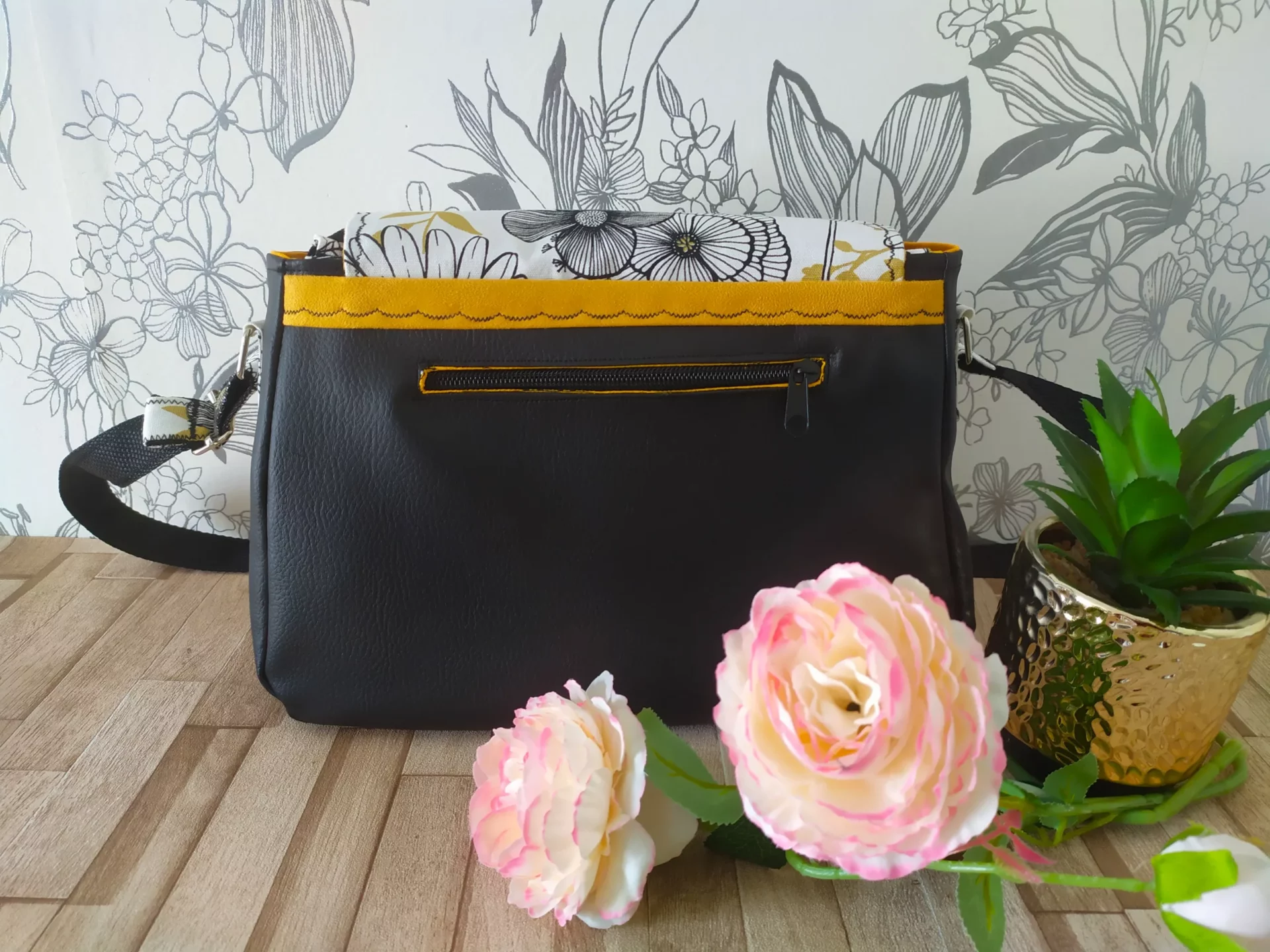 Venezia : Le sac aux reflets d'or – Image 6