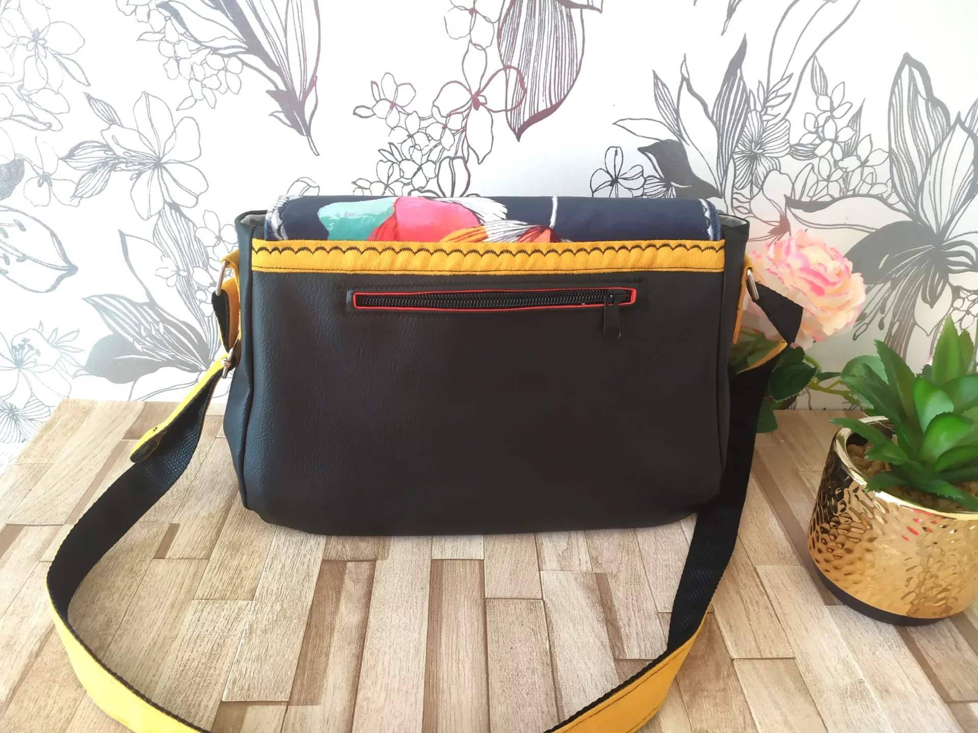 Sheffield : Le sac aux coquelicots – Image 4