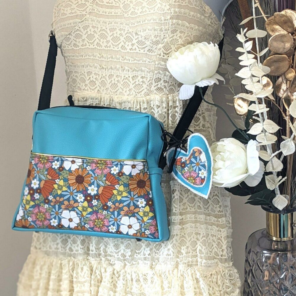 Sac Maui unique fait main à Brive (Label Origine Corrèze). Idéal pour Noces de Cretonne ( ans) ou anniversaire. Pièce exclusive, livraison offerte !