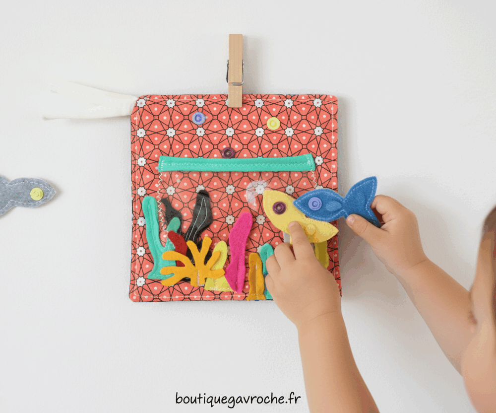 Jeu d'éveil en tissu, l'aquarium aux 3 poissons