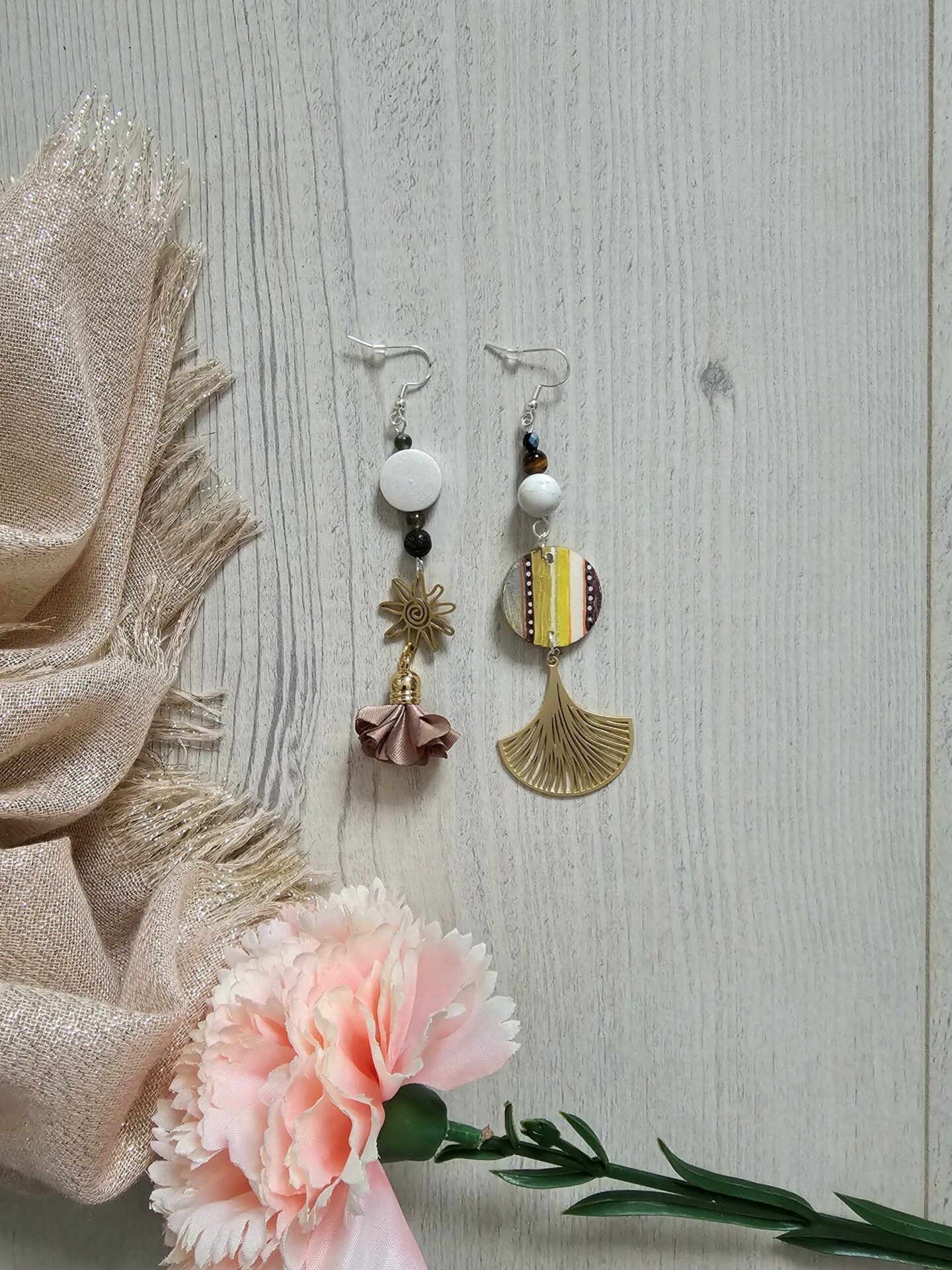 Boucles d'Oreilles Asymétriques longues: MADAGASCAR – Image 2